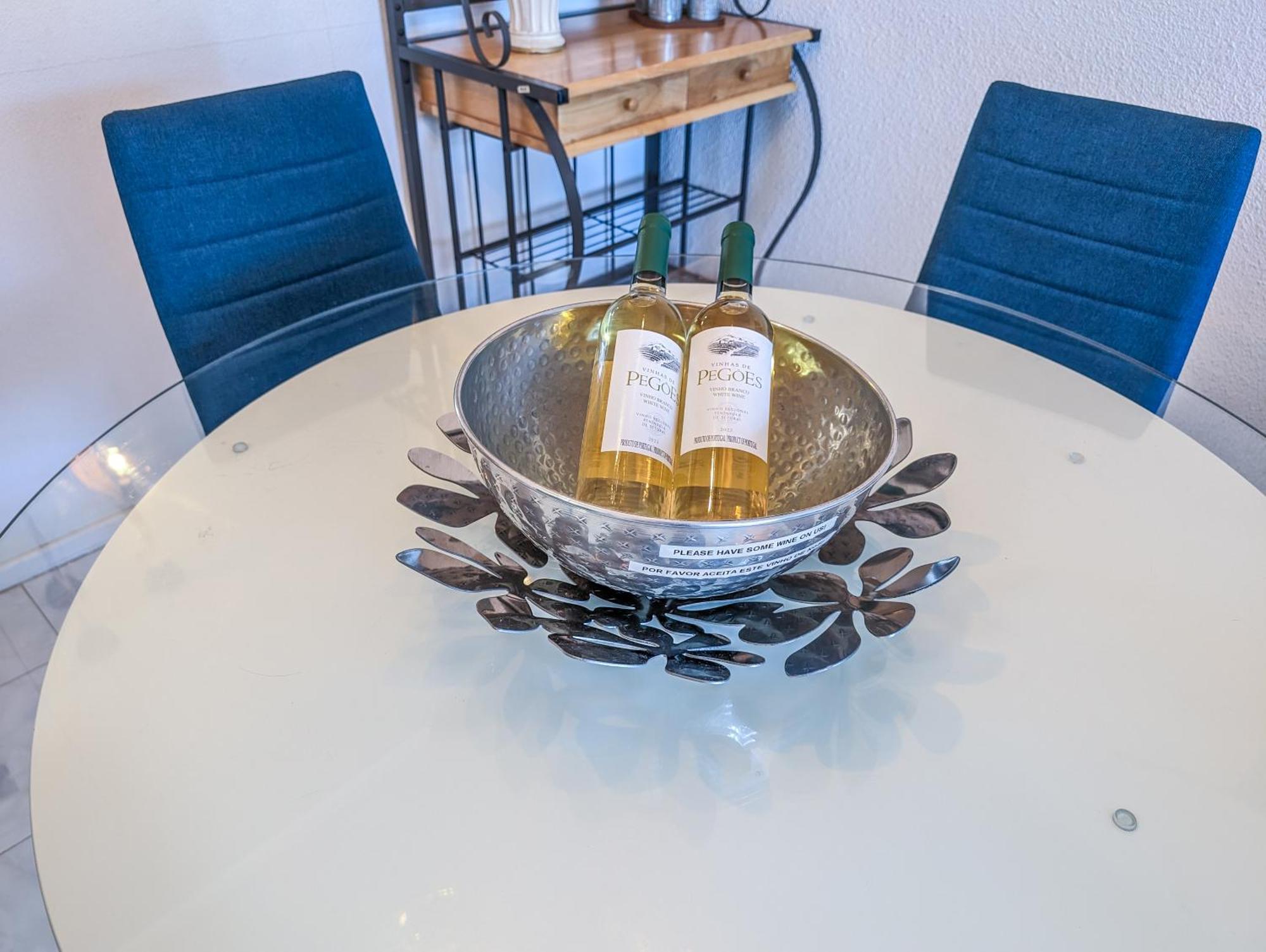 2 Room Condo - 5 Mins From Costa Da Caparica Beach & Bars Ngoại thất bức ảnh
